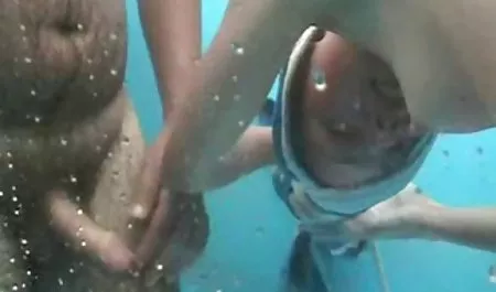 Удивительный Алекс Шанс выглядит потрясающе ошеломляющим в POV