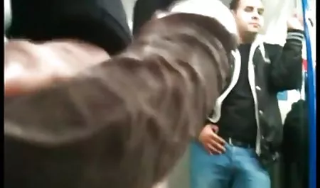 Лизать свой большой бразильский клитор