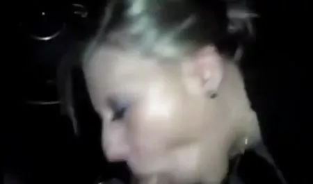 Кейси Калверт в очках облизали и трахали в машине
