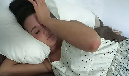 Леони не может его удерживать